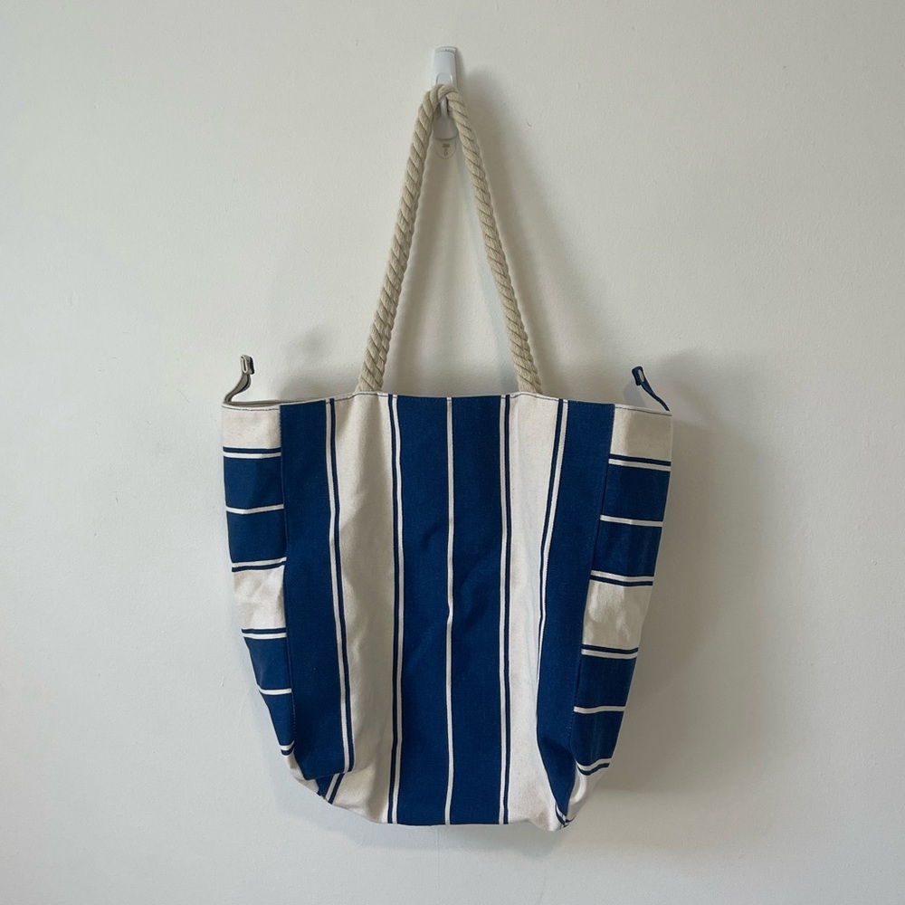 Lancôme Cream and Blue Tote Bag